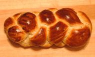 How to make butterzopf (Swiss braided bread)