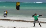 Learning to kitesurf with Makani Kai Kiteboarding